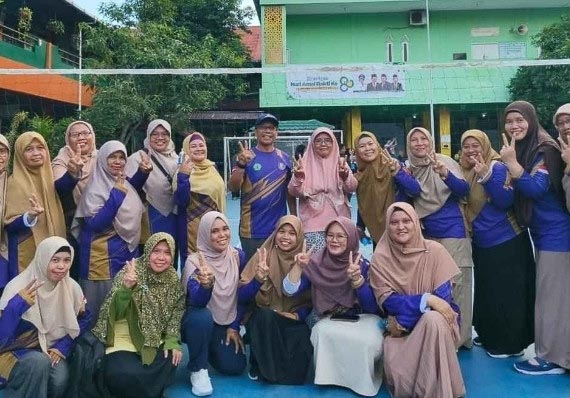 $rows[judul]